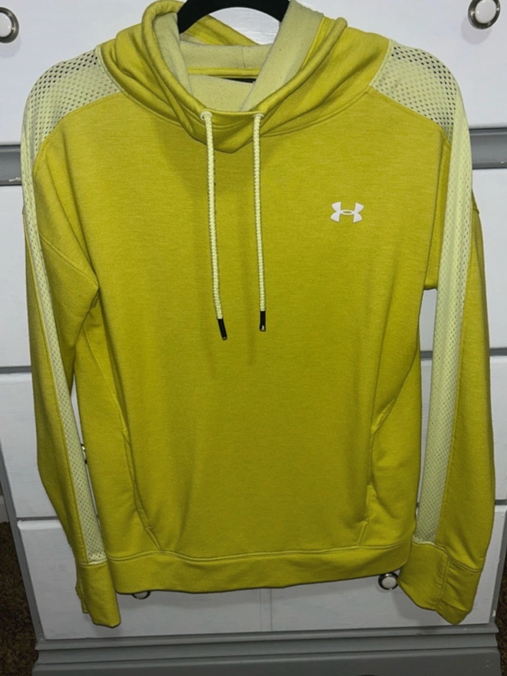 Under Armour Lime Green Women’s Hoodie Size Medium